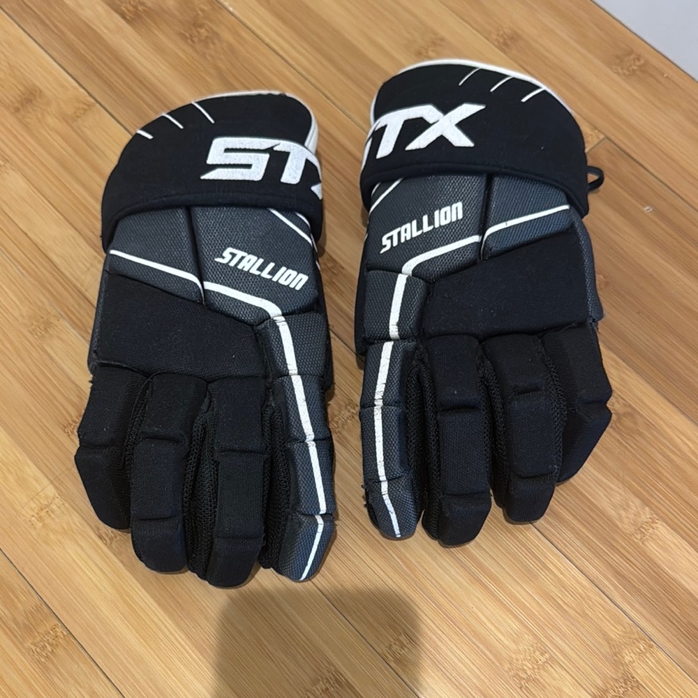 STX Stallion Black Gloves